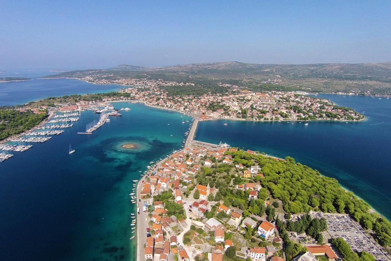 Family Friendly Apartments With A Swimming Pool Rogoznica - 7557 Eksteriør billede