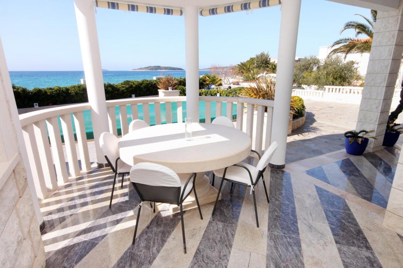 Family Friendly Apartments With A Swimming Pool Rogoznica - 7557 Eksteriør billede