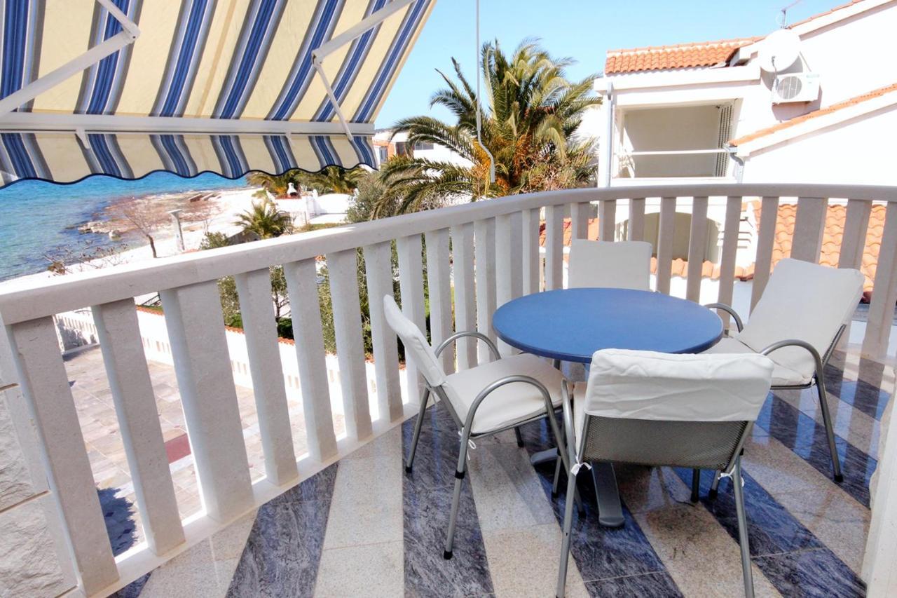 Family Friendly Apartments With A Swimming Pool Rogoznica - 7557 Eksteriør billede