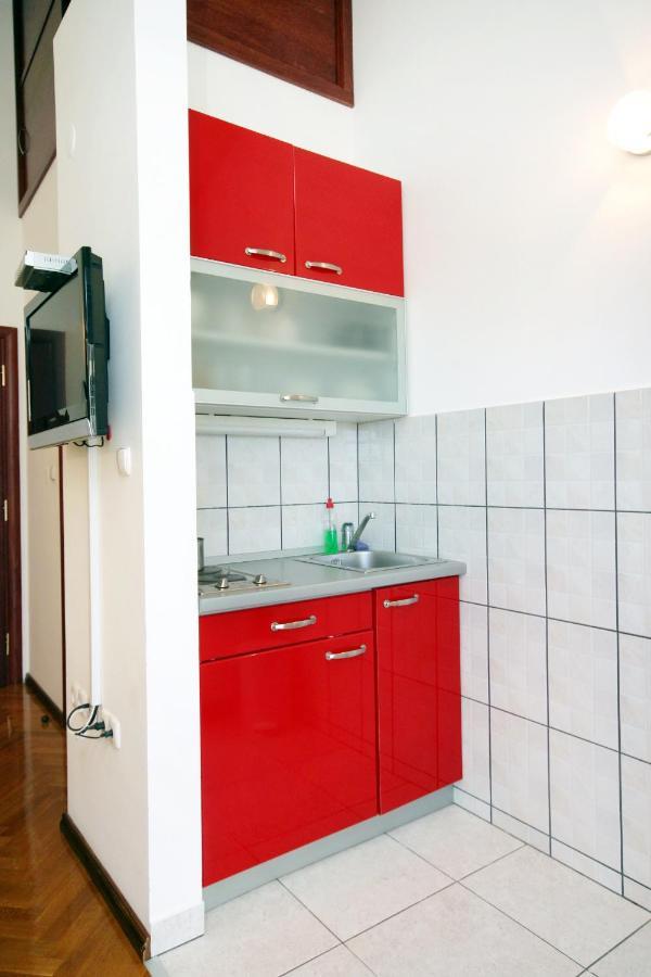 Family Friendly Apartments With A Swimming Pool Rogoznica - 7557 Eksteriør billede