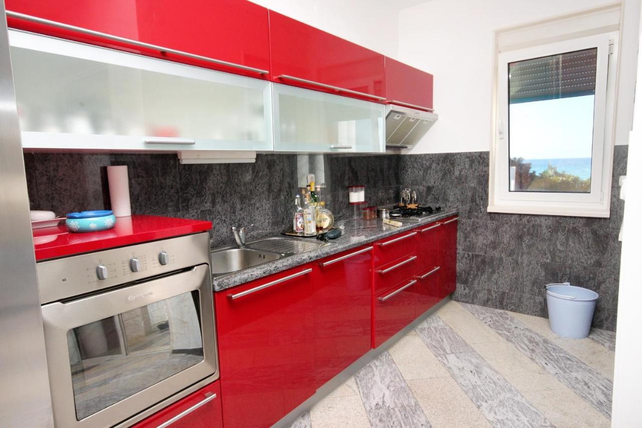 Family Friendly Apartments With A Swimming Pool Rogoznica - 7557 Eksteriør billede
