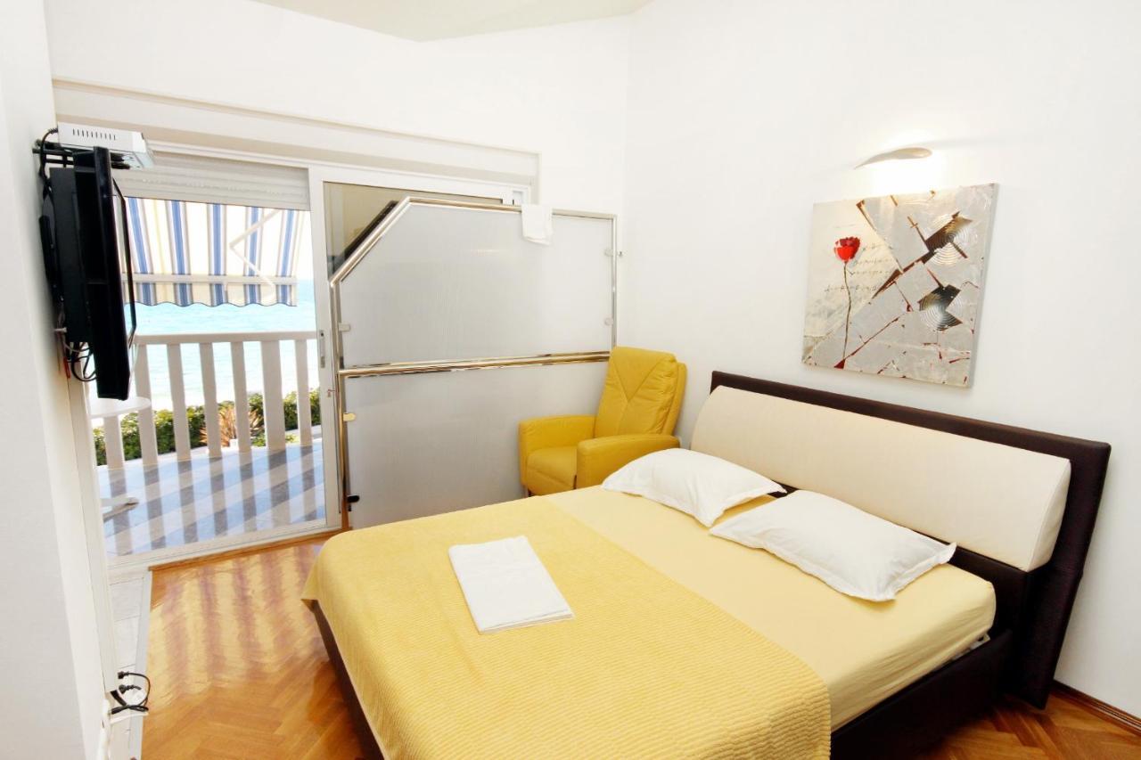 Family Friendly Apartments With A Swimming Pool Rogoznica - 7557 Eksteriør billede